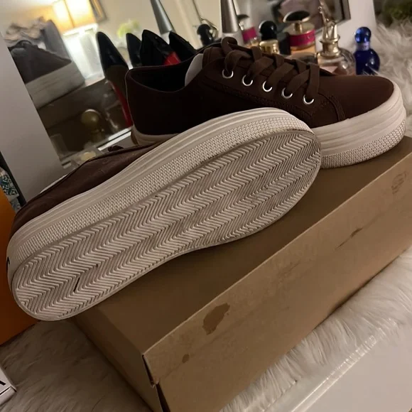 Steve Madden sneakers - Picture 2 of 6